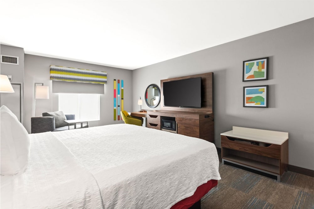 Room, 1 King Bed, Accessible, Non Smoking - Photo 2