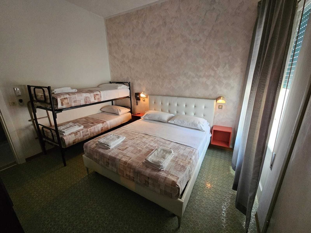 Quadruple Room photo 1