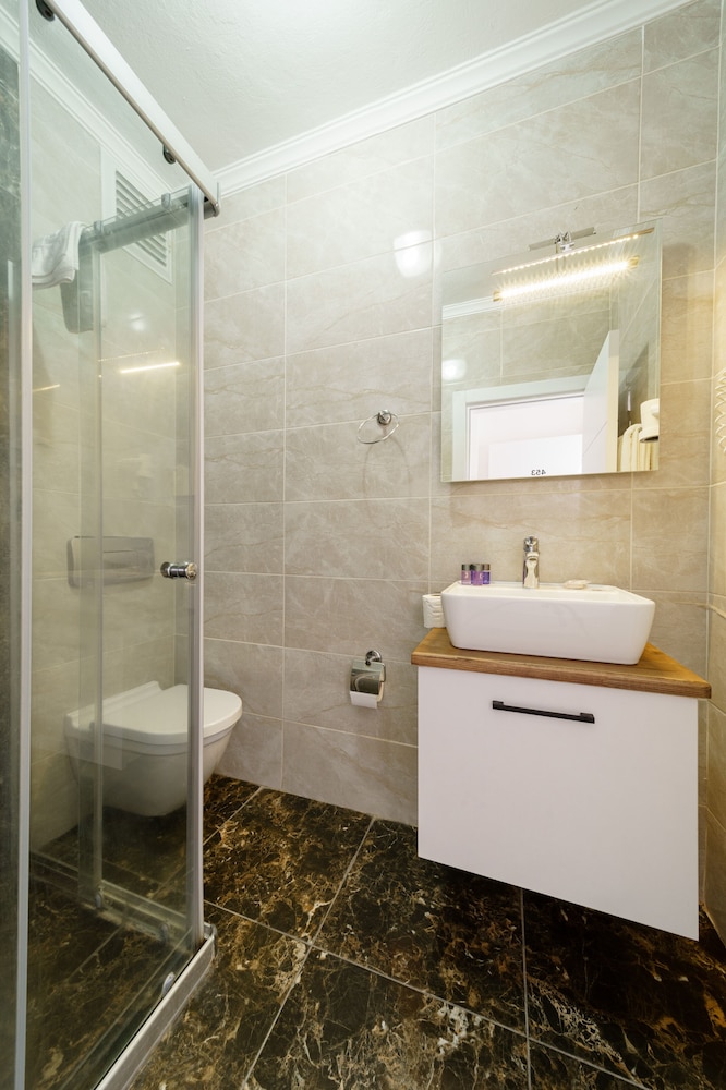 Superior Quadruple Room, Balcony - Photo 4