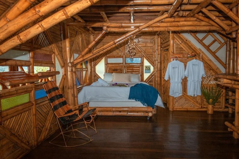 Exclusive Cabin, Multiple Beds photo 3