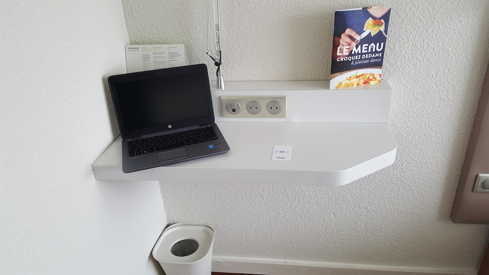Standard Room, 1 Double Bed - Photo 9