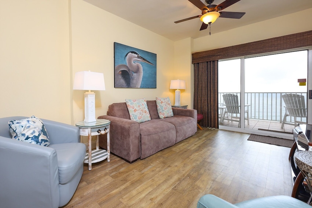 Condo, 2 Bedrooms