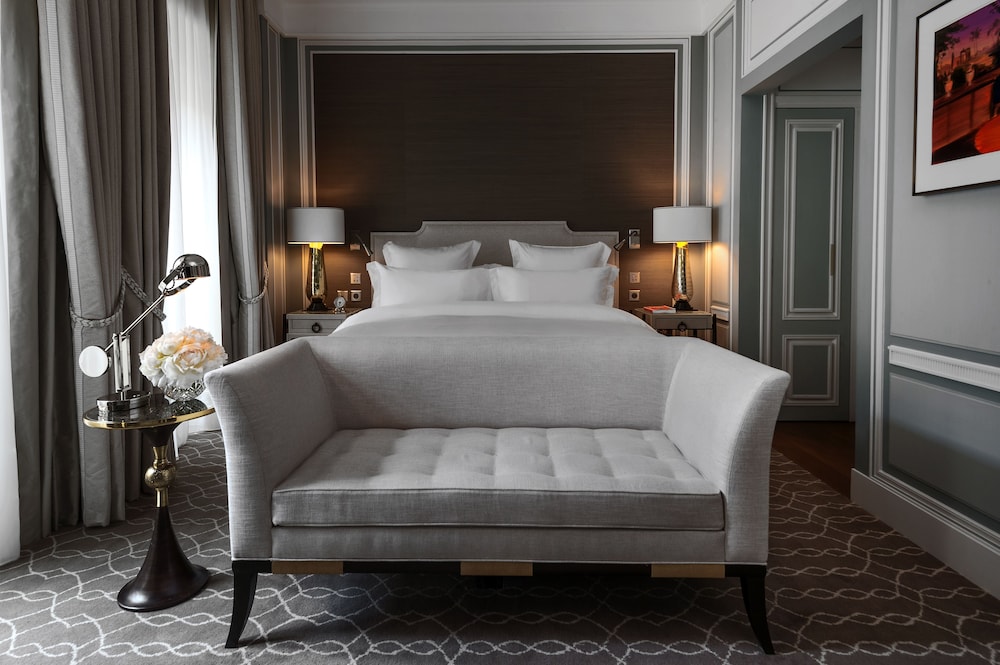 Premier Room