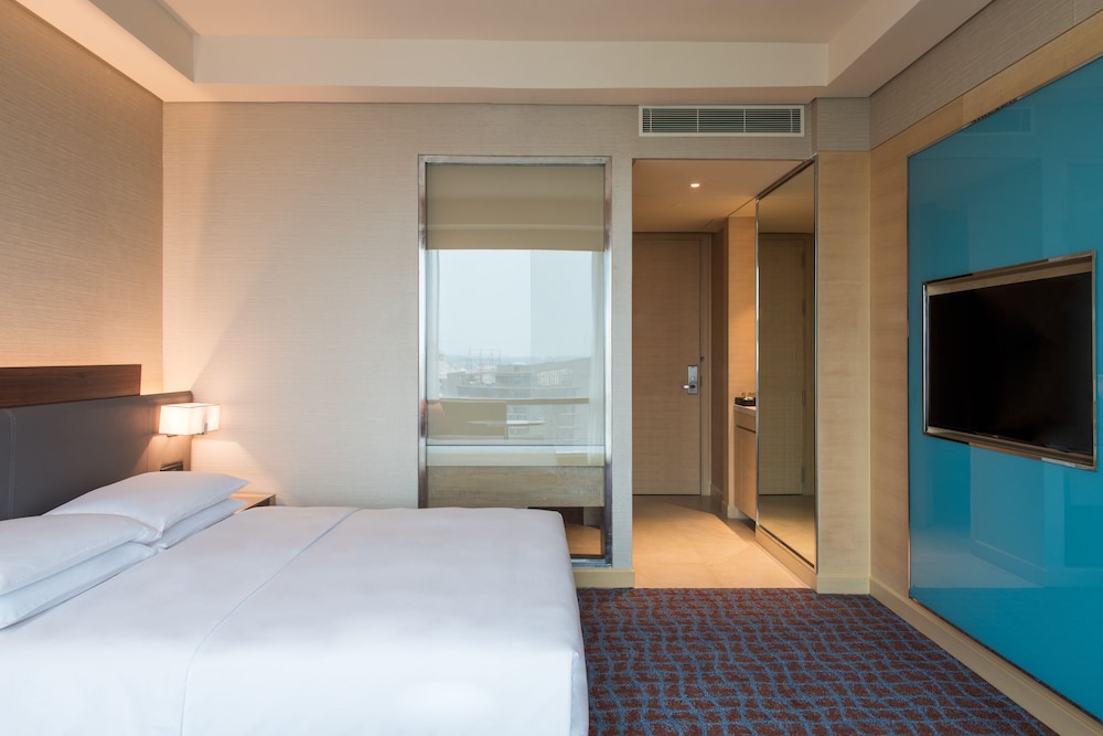 Club Room, 1 King Bed