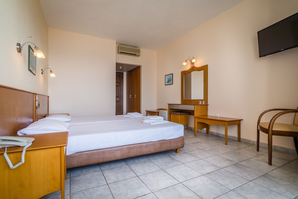 Double or Twin Room, Garden View photo 2