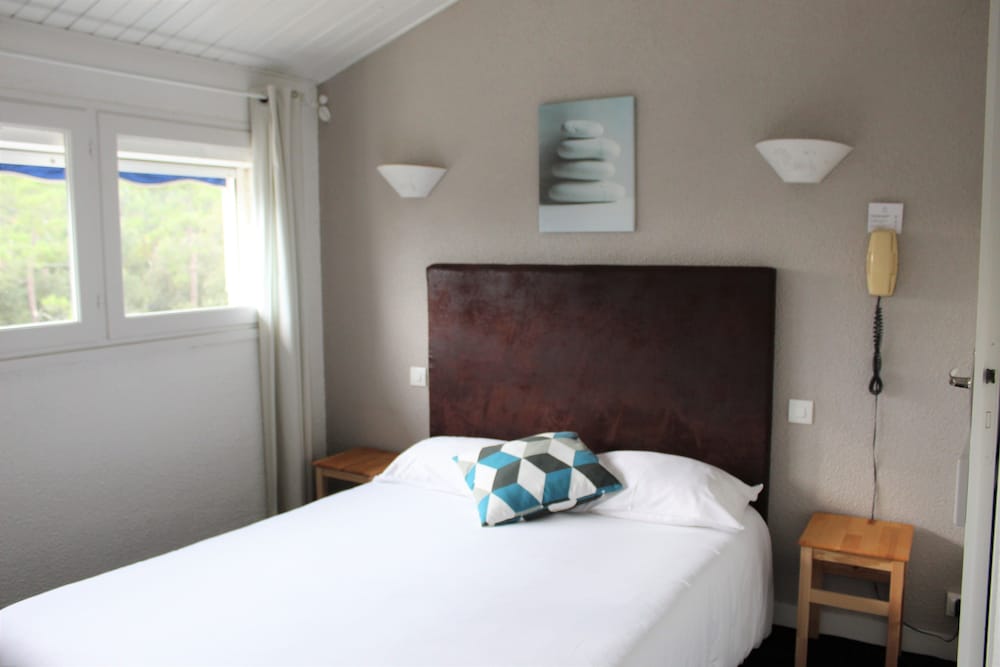 Standard Double Room photo 3