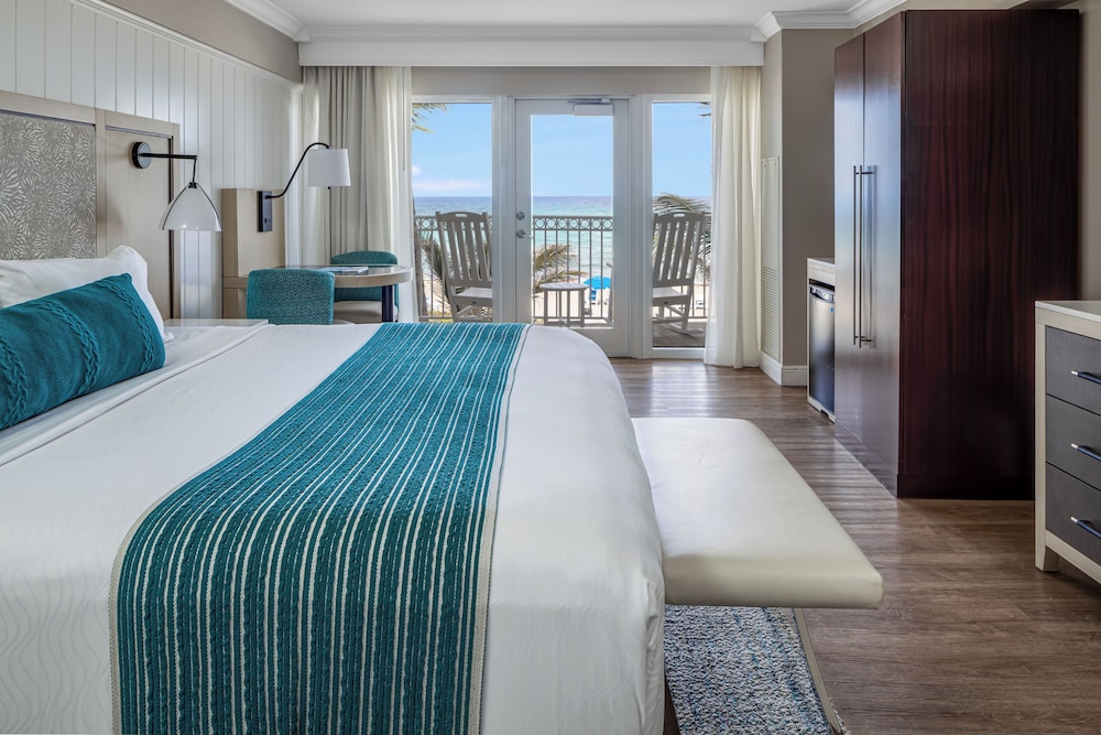 Room, 1 King Bed, Mobility Accessible, Oceanfront