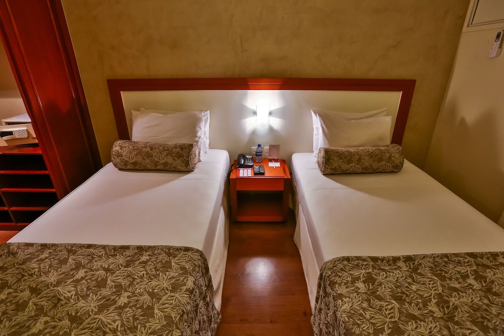 Deluxe Suite (2 camas solteiro e 1 sofá-cama casal) - Photo 4