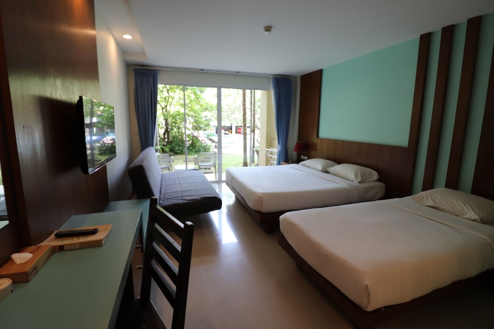 Superior Triple Room photo 2