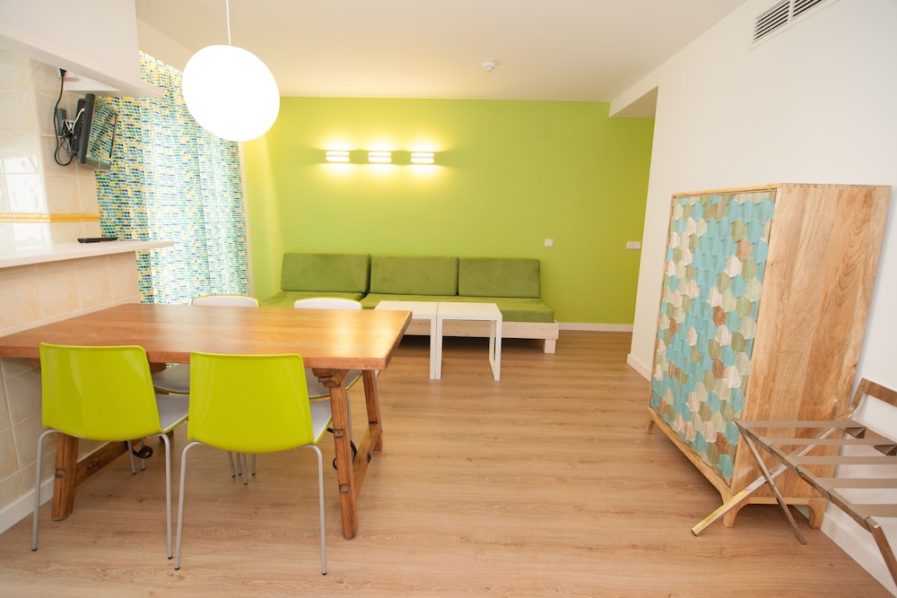 Apartamento, 2 habitaciones, Balcón