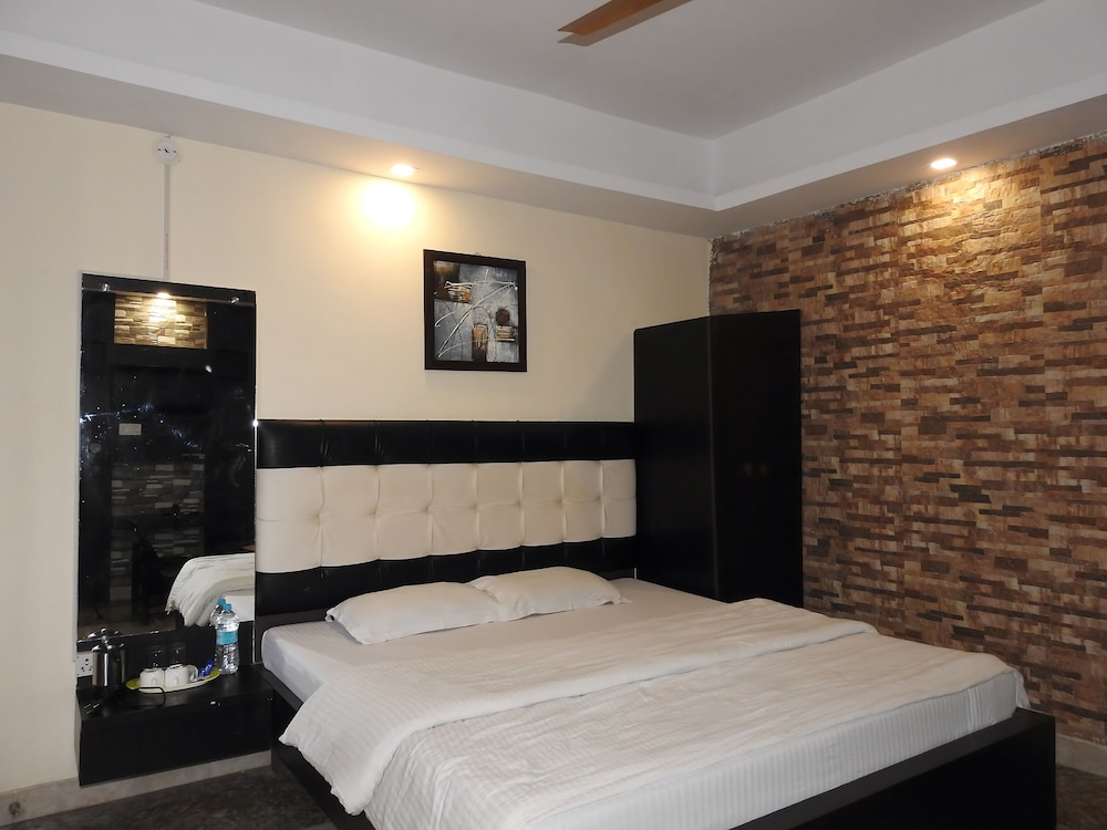 Deluxe Double Room - Photo 1
