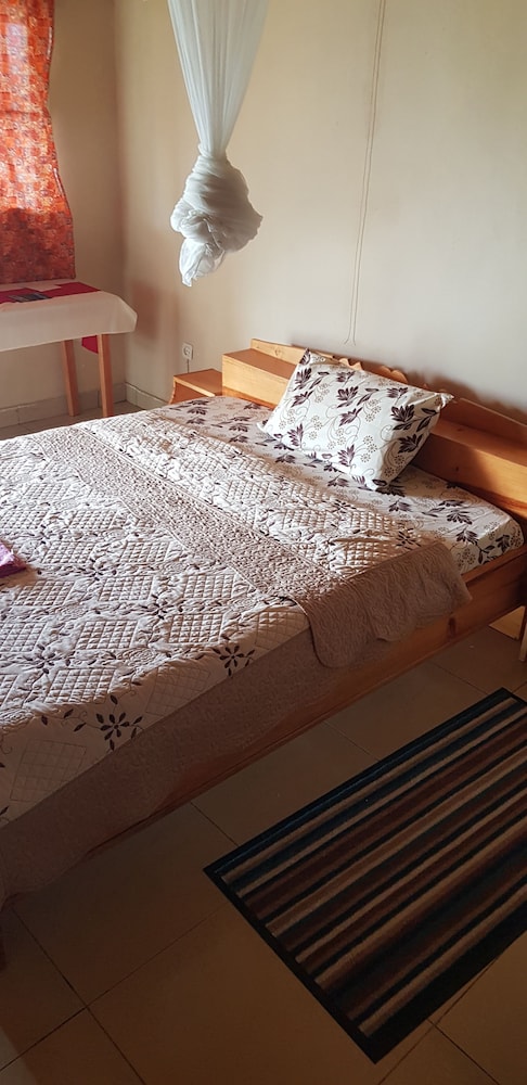 Comfort Room, 1 Queen Bed