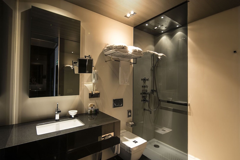 Family Suite, 2 Bedrooms, Sea View thumbnail 6