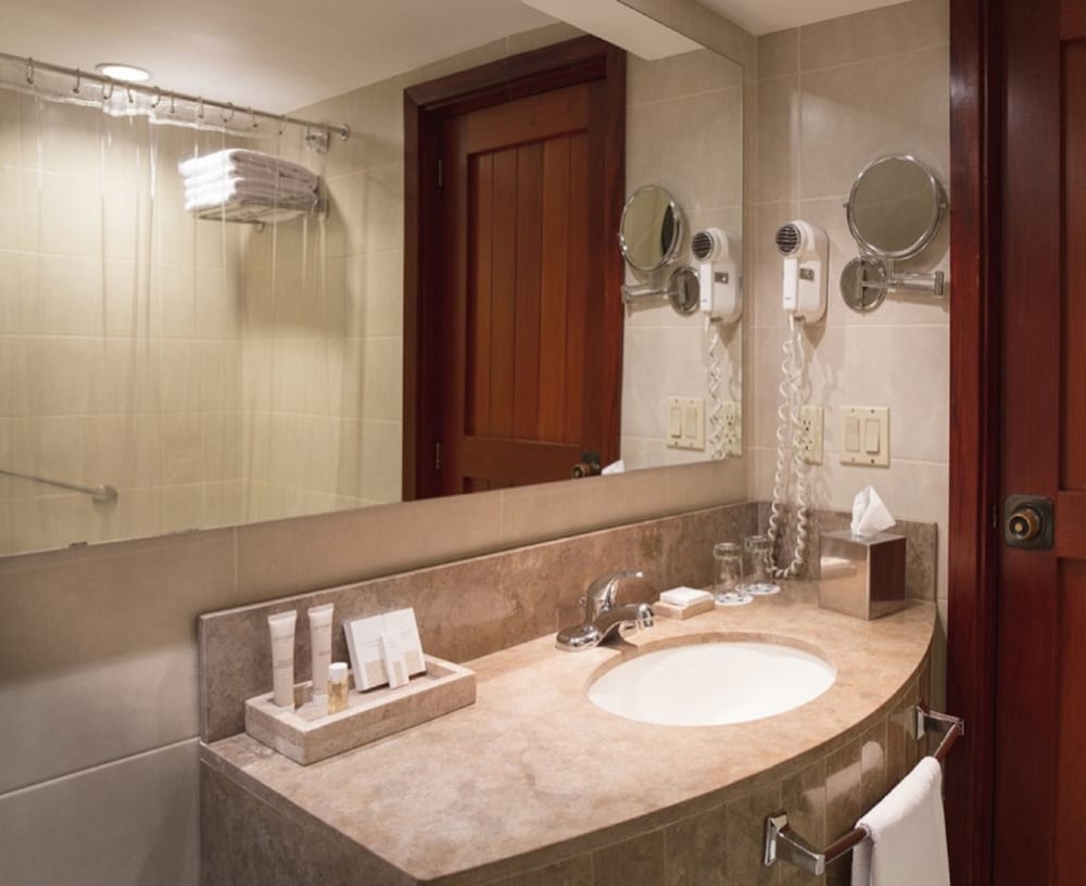Deluxe Twin Room, 2 Twin Beds, Lake View photo 2