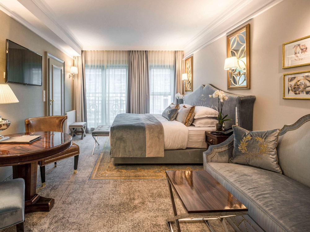 Junior Suite, 1 King Bed photo 1