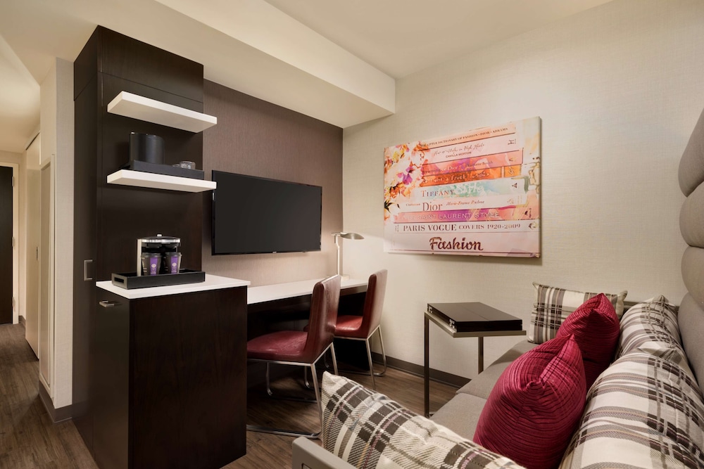Studio, 1 King Bed with Sofa bed, Non Smoking
