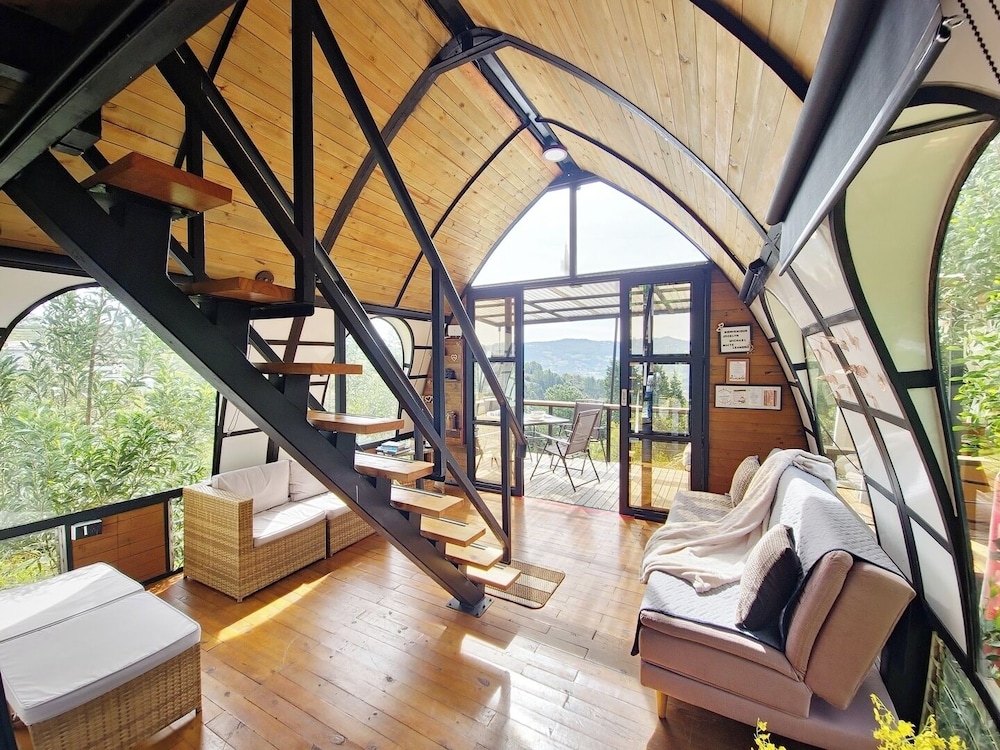 House (1 Bedroom)
