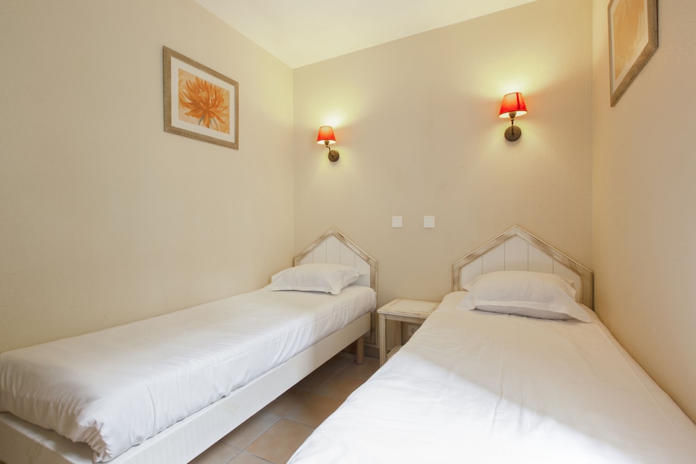 Apartment 8 people - 2 bedrooms + 1 sleeping alcove - Terrace or balcony photo 1