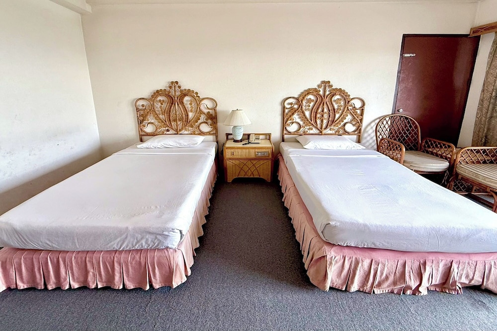 Standard Twin Room - Photo 2