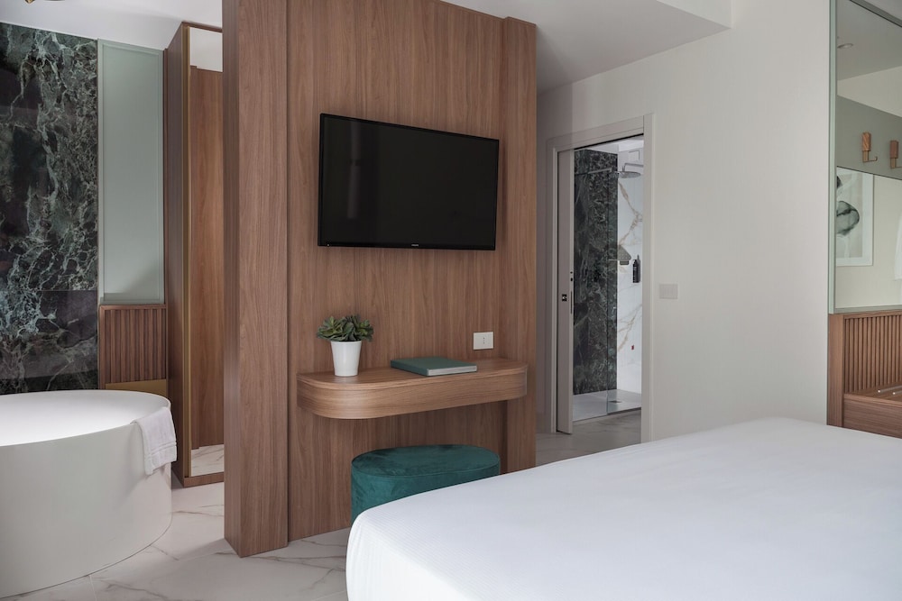 Executive Double Room - Photo 2