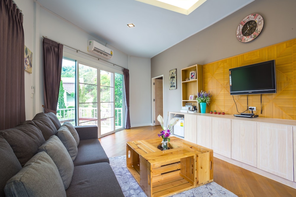 Paradise Home 1 photo 3
