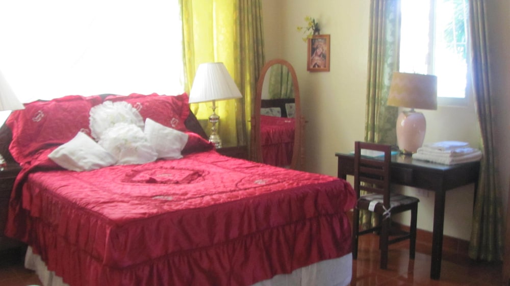 Deluxe Studio Suite photo 3