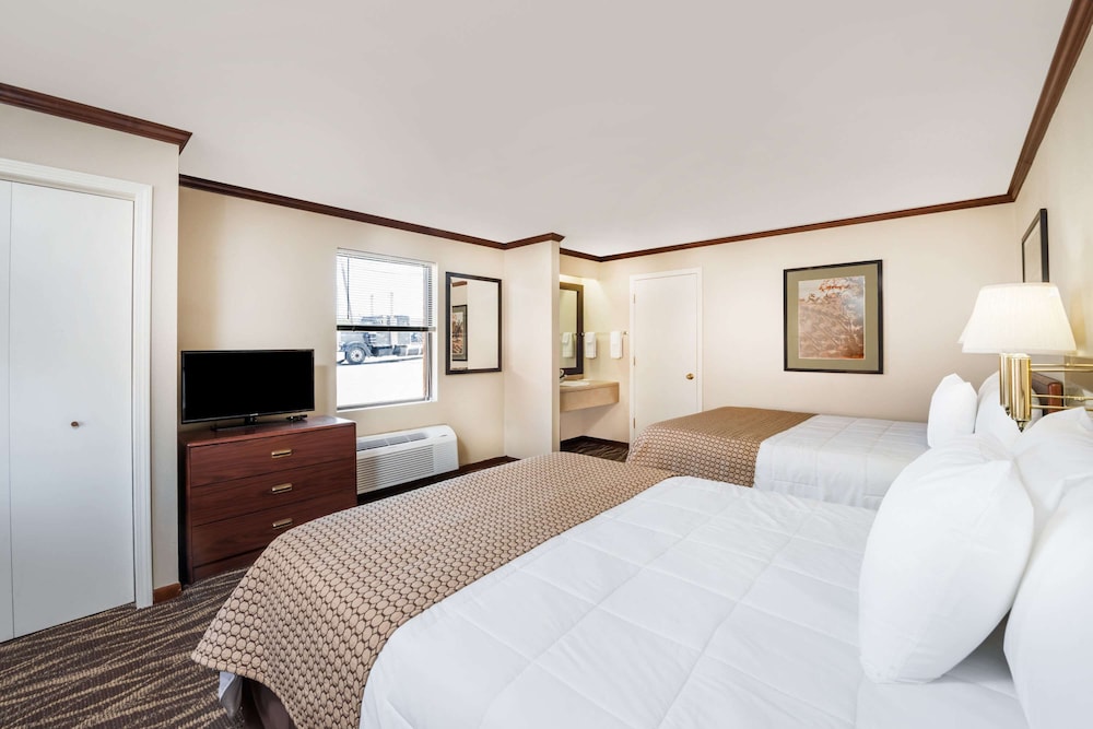 Room, 2 Queen Beds