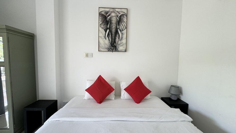 Deluxe Triple Room, Terrace, Pool View photo 3