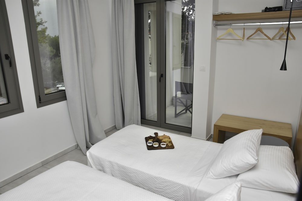 Premium Double or Twin Room - Photo 3