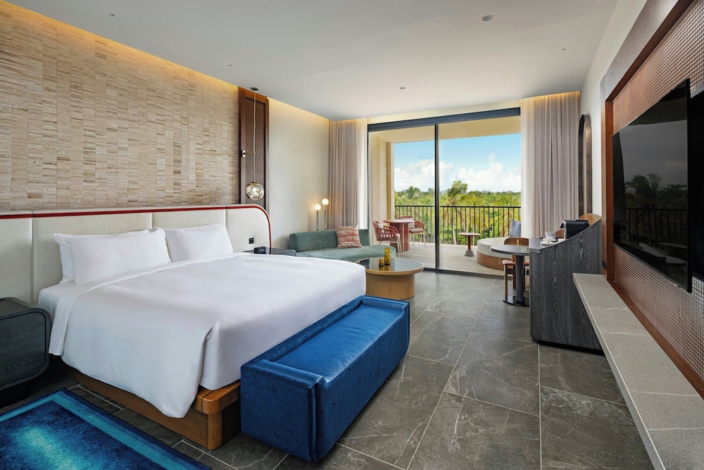 Premier Room, 1 King Bed (All-Incl. Adults Only, Guest Tropical) - Photo 1