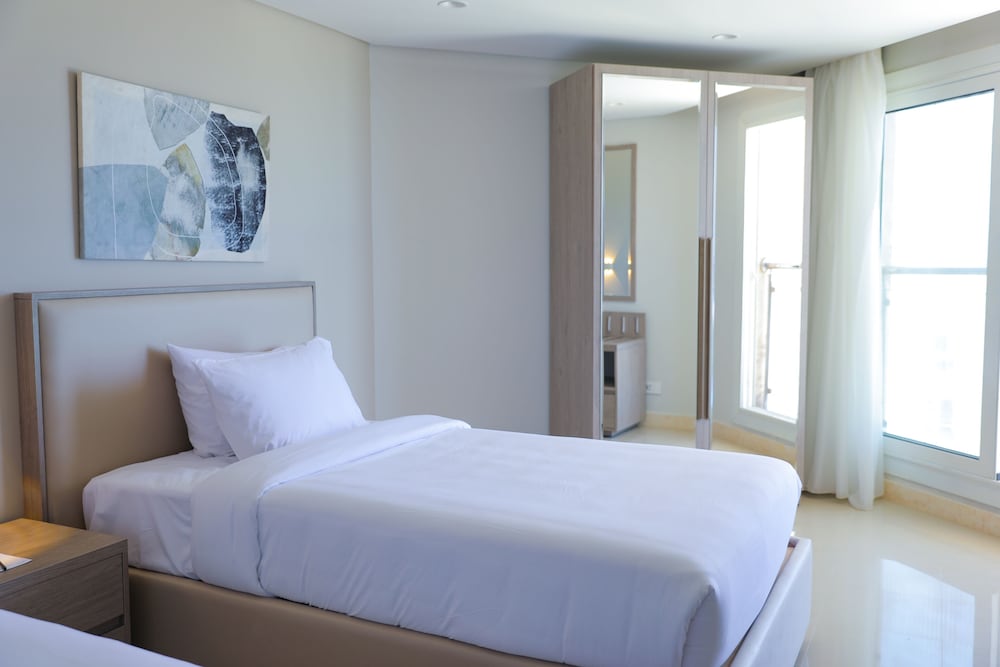 Junior Suite, 2 Twin Beds, City View - Photo 5