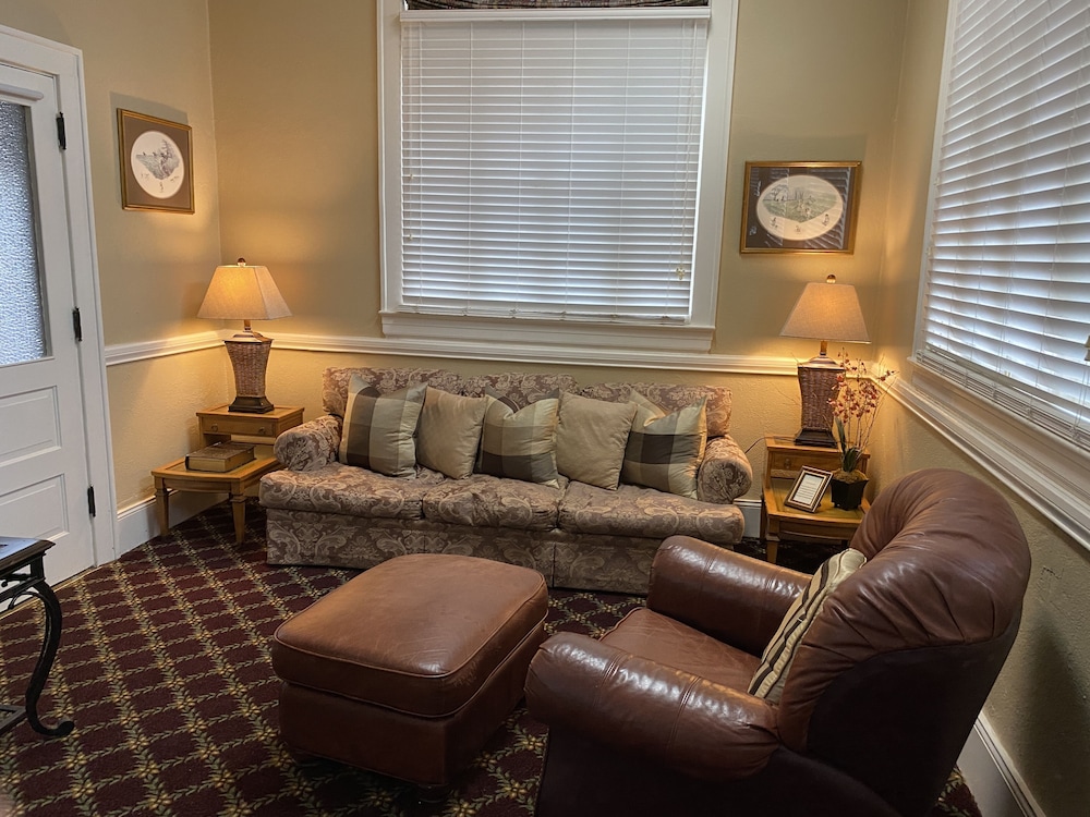 Suite, Multiple Beds photo 3