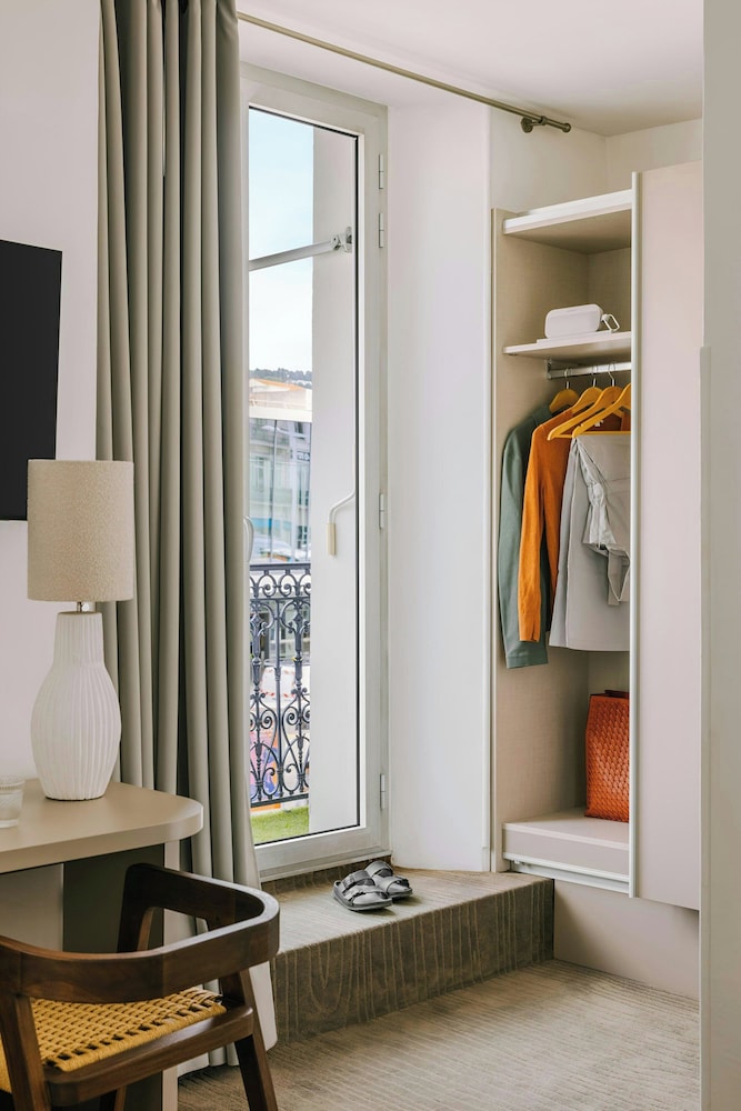 Superior Room, 1 Queen Bed, Balcony