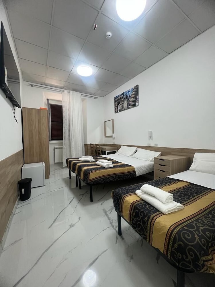 Deluxe Quadruple Room photo 1