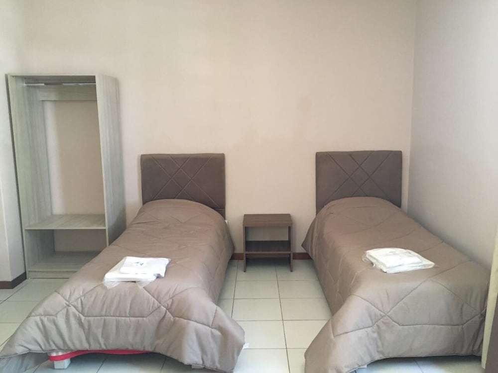 Deluxe Triple Room photo 3