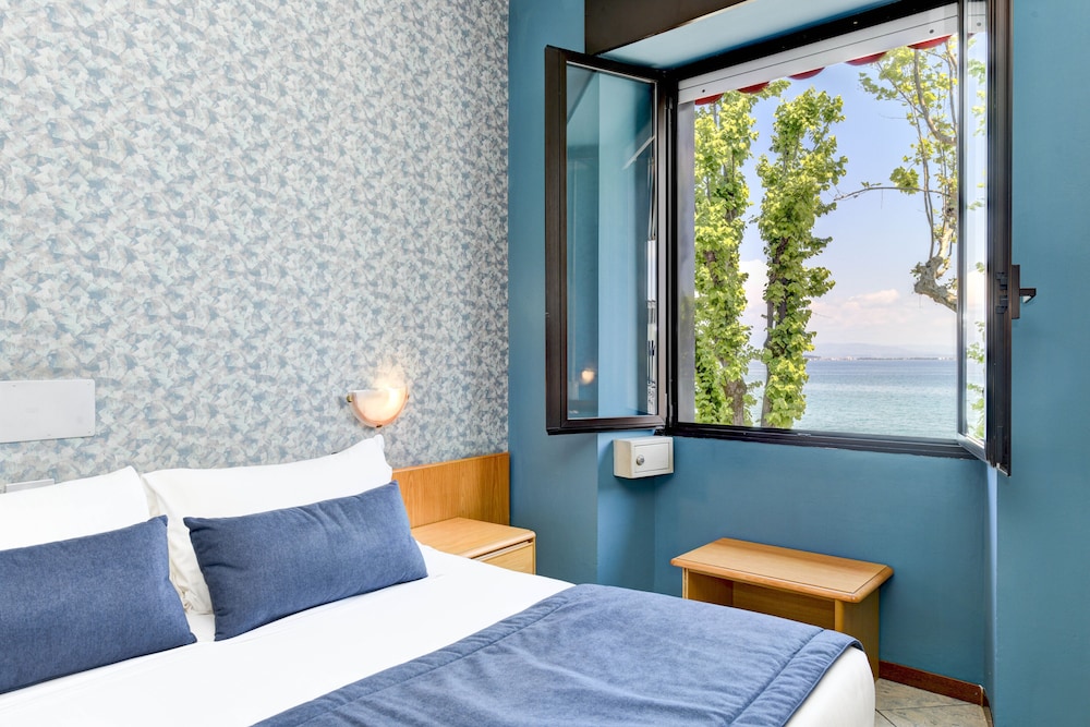 Classic Room, Lake View - Photo 2