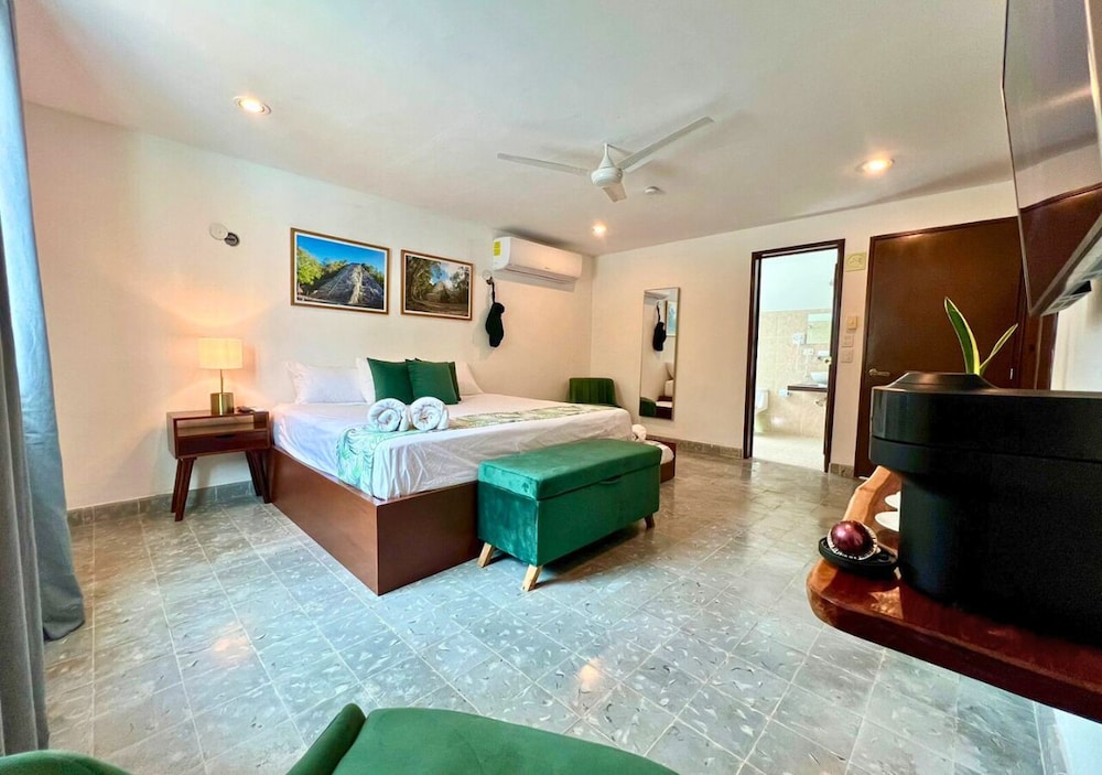 Design Room, Multiple Beds, Private Bathroom