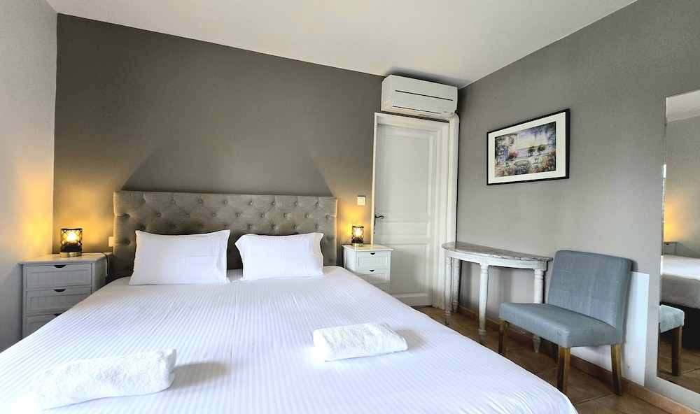 Superior Double Room, Pool View