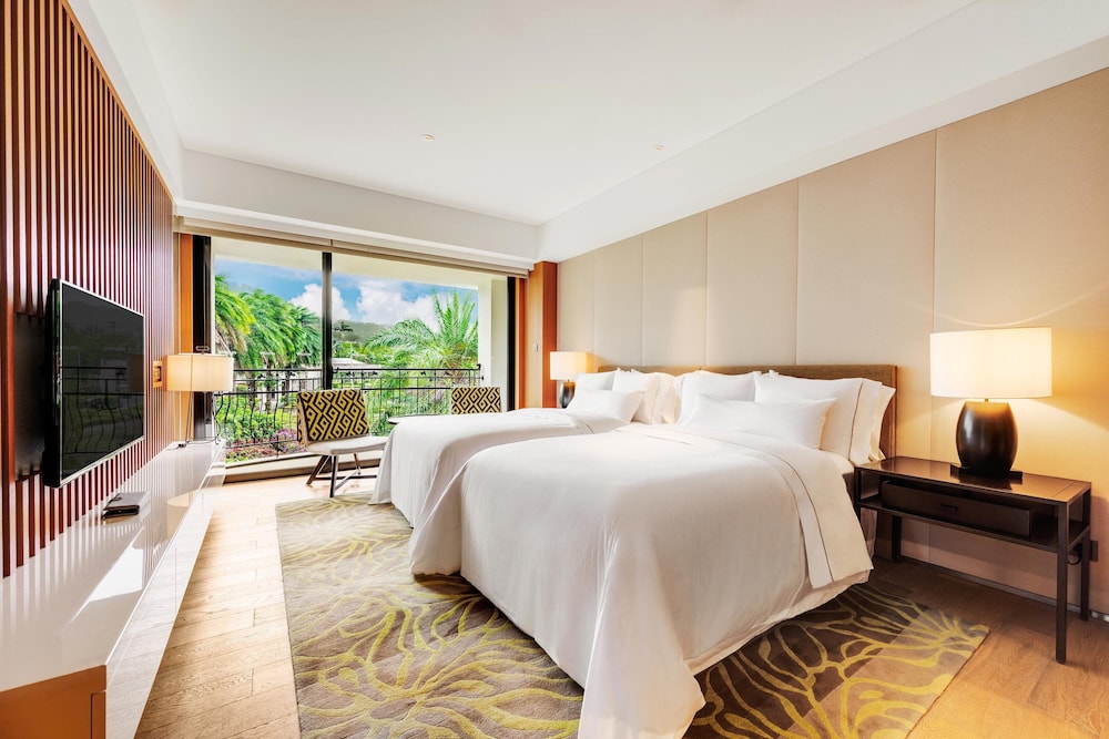 Family Suite, 1 King Bed photo 3