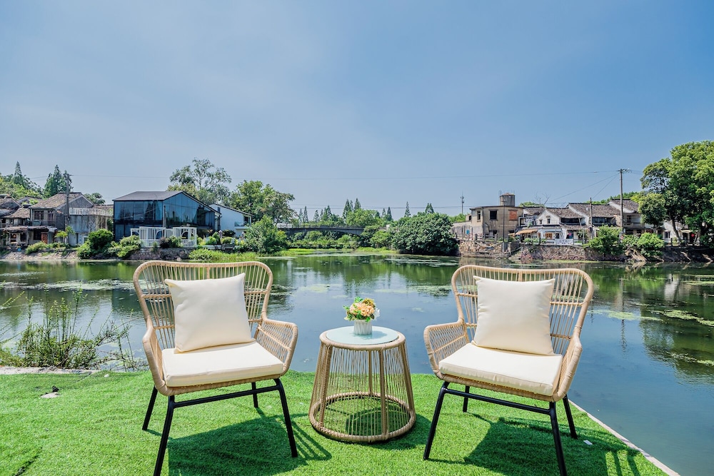 Signature Loft, 2 Bedrooms, Patio, River View photo 1