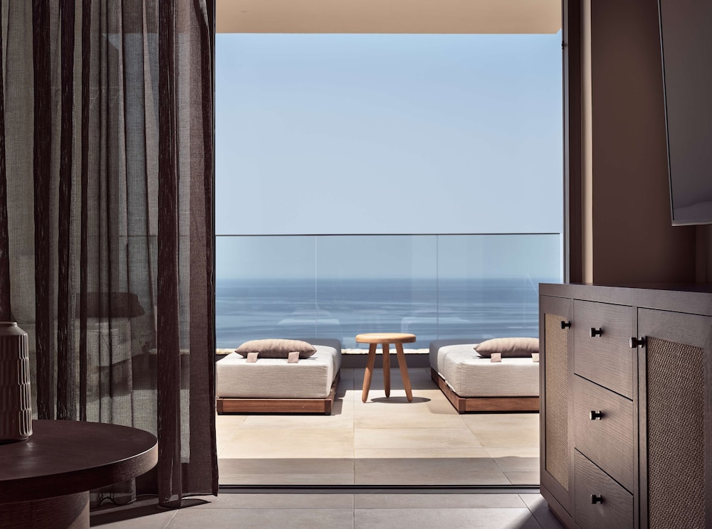 Elite Suite, Private Pool, Sea View - Photo 8