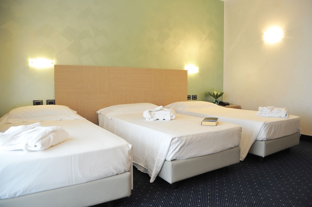 Triple Room photo 3