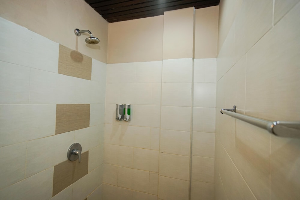 Deluxe Room With Balcony photo 2
