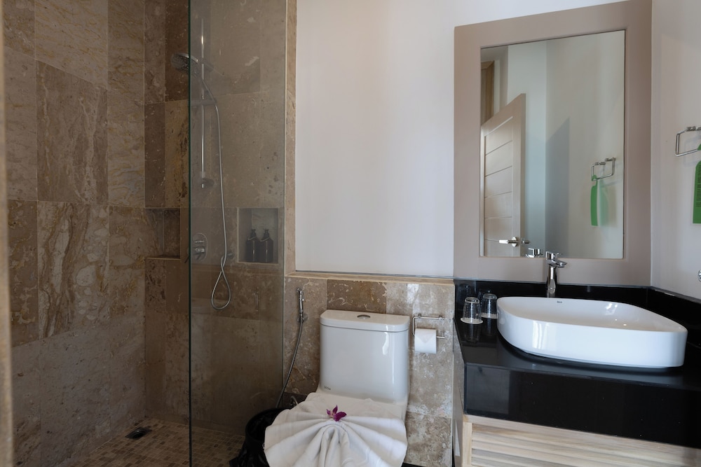 New Two Bedroom Grand Family Suite with free Minibar(One time) - Photo 3
