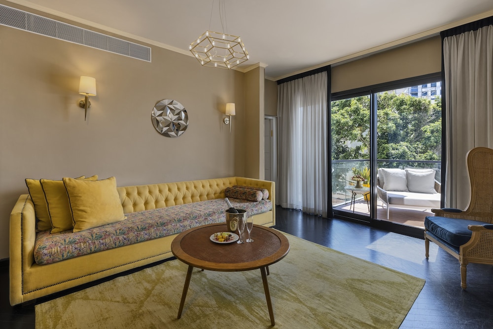 Deluxe Suite, 1 Bedroom, Balcony photo 1