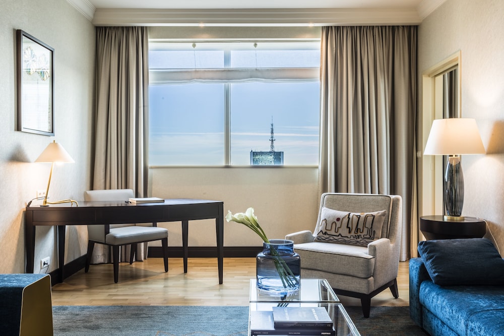 Suite, 1 Bedroom, Club Lounge Access - Photo 4