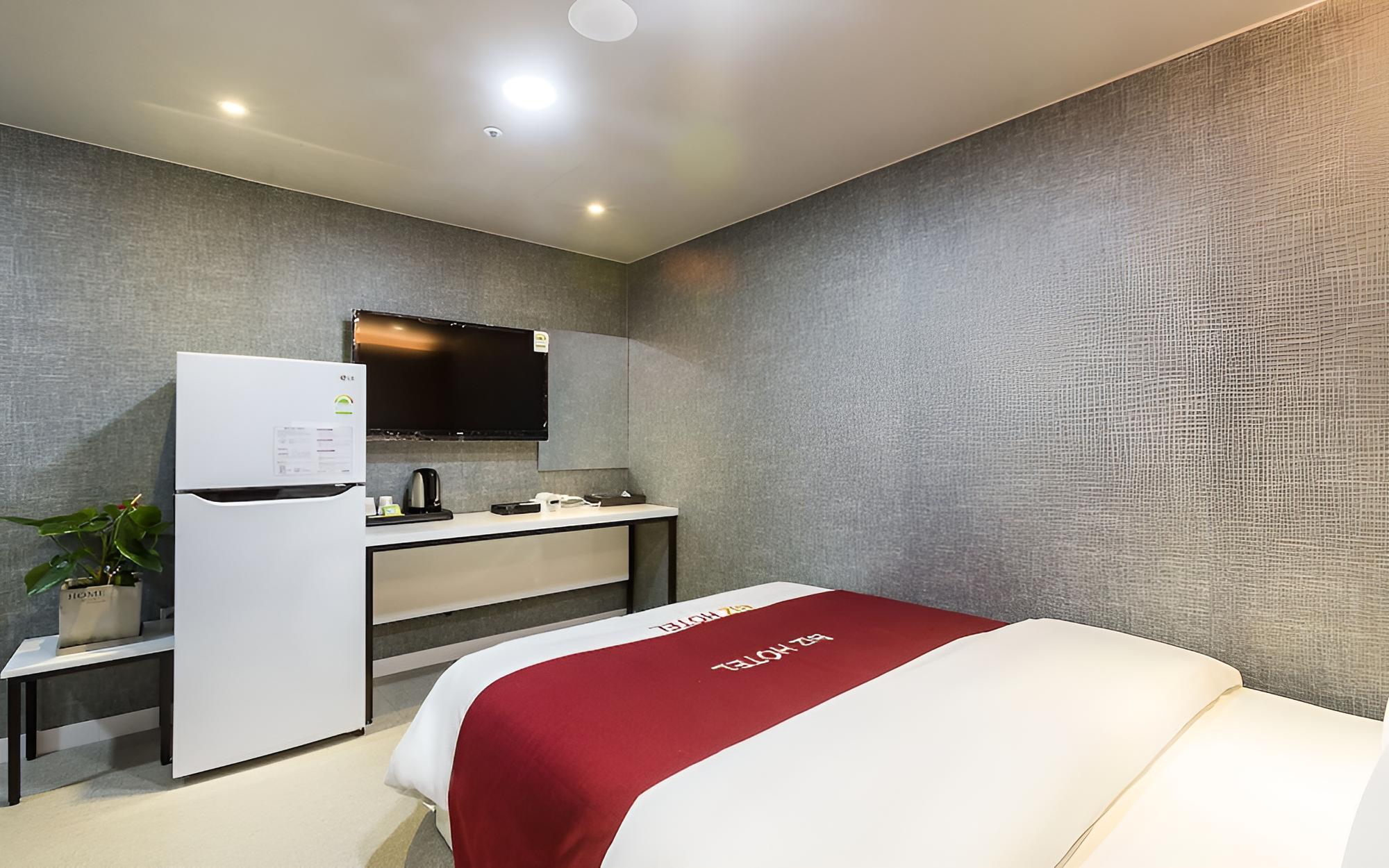 Room (Walkie Special Rate (No Parking Netfl) photo 1