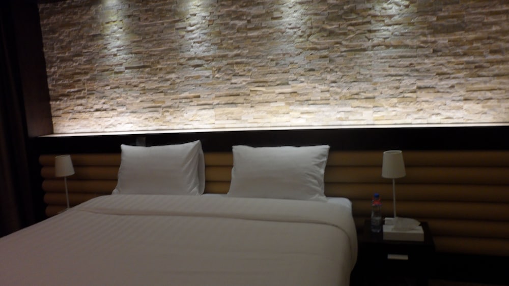 Executive Room photo 3