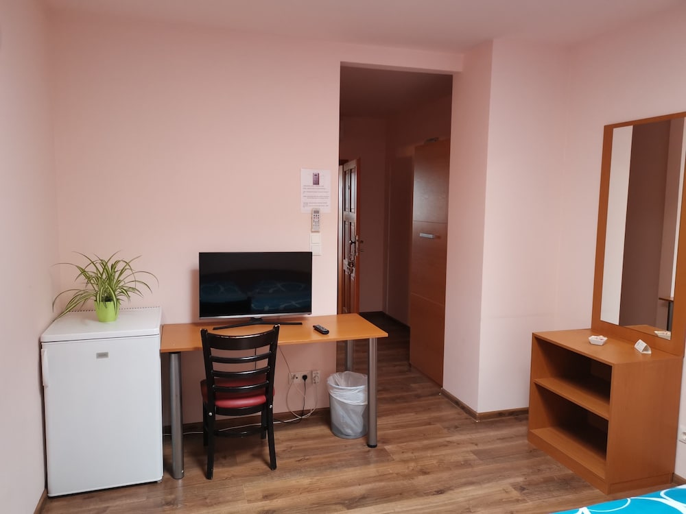 Double or Twin Room - Photo 1