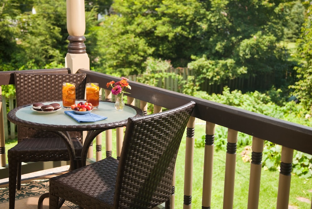 Sun Porch photo 3